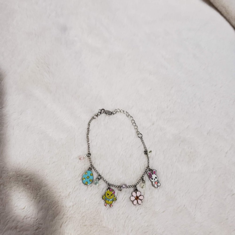 Claires Easter Bracelet - Picture 2 of 3
